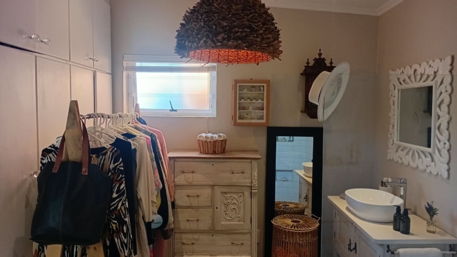 To Let 1 Bedroom Property for Rent in Bonza Bay Eastern Cape